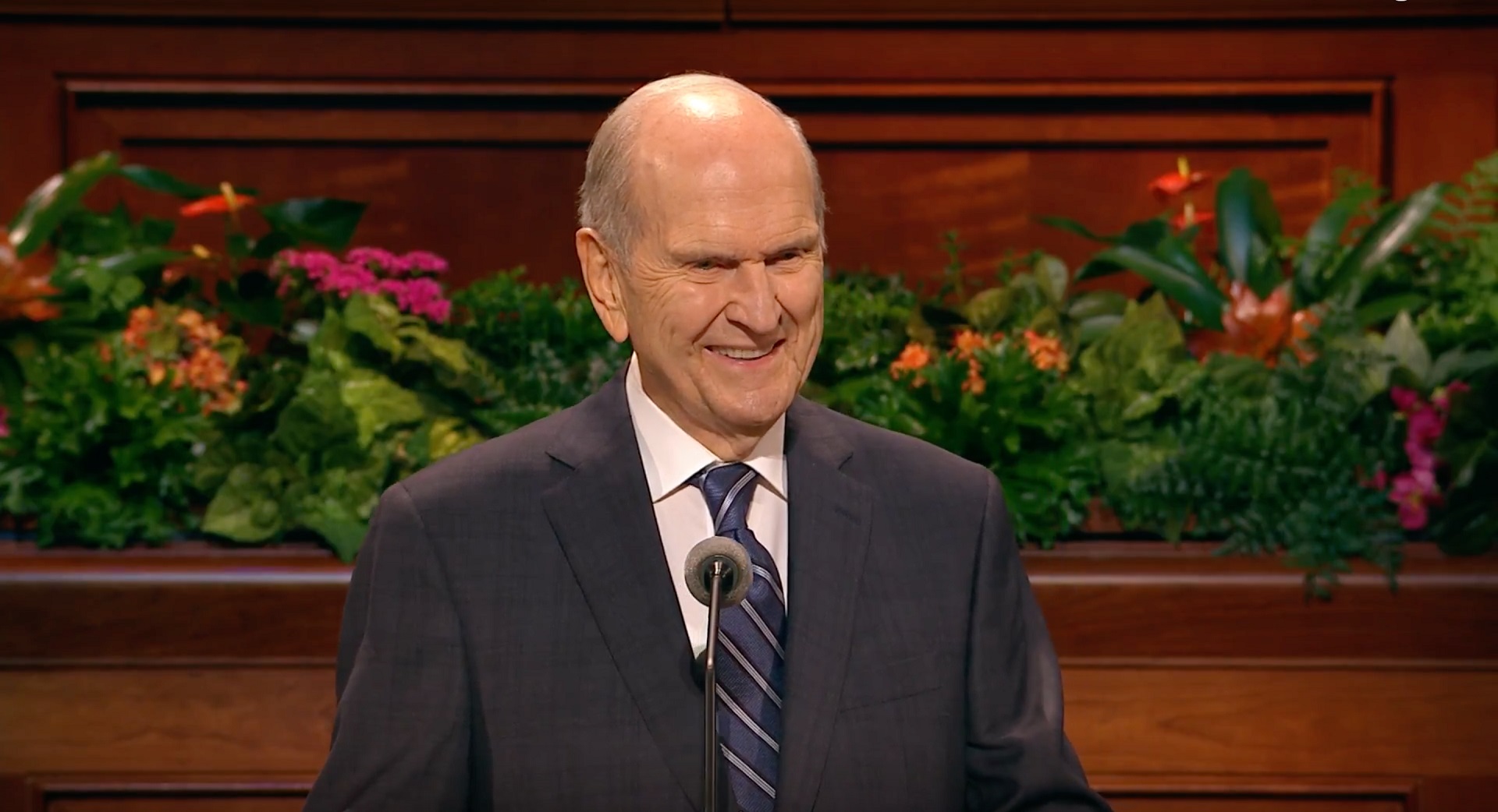 Photo of President Russell M. Nelson at General Conference.